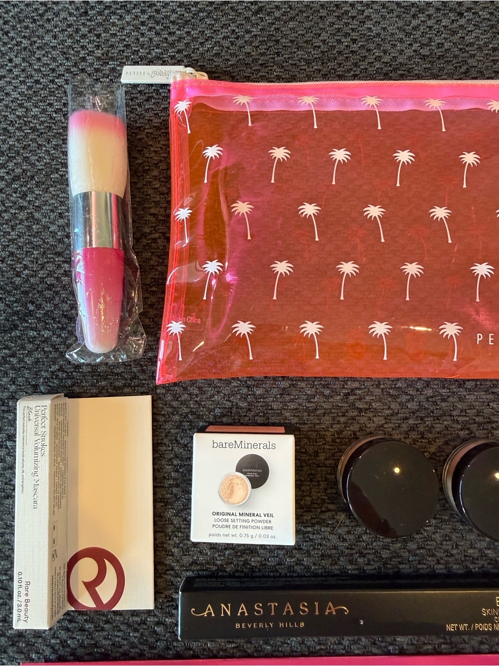 Makeup Bundle - Picture 2 of 10